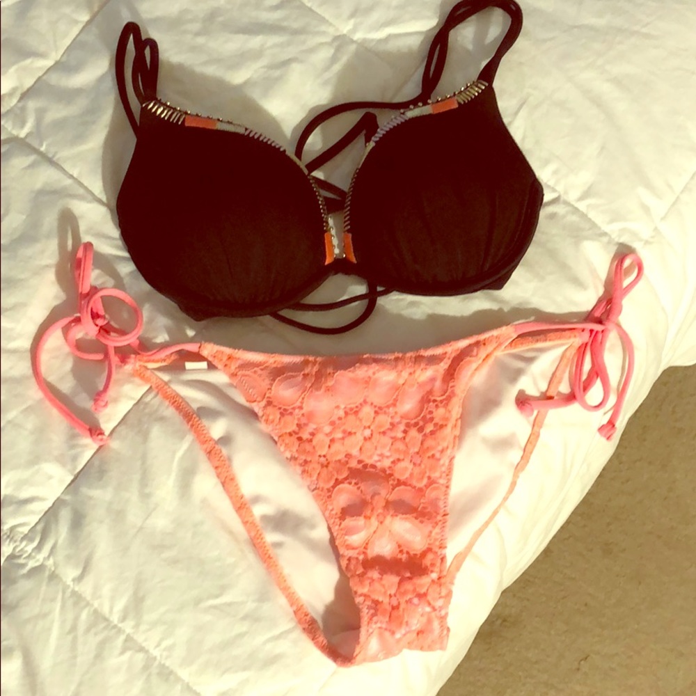 Victoria’s Secret Coral Cheeky bikini set